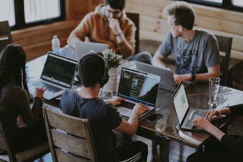 Trained Support Agents & Operational Workflows